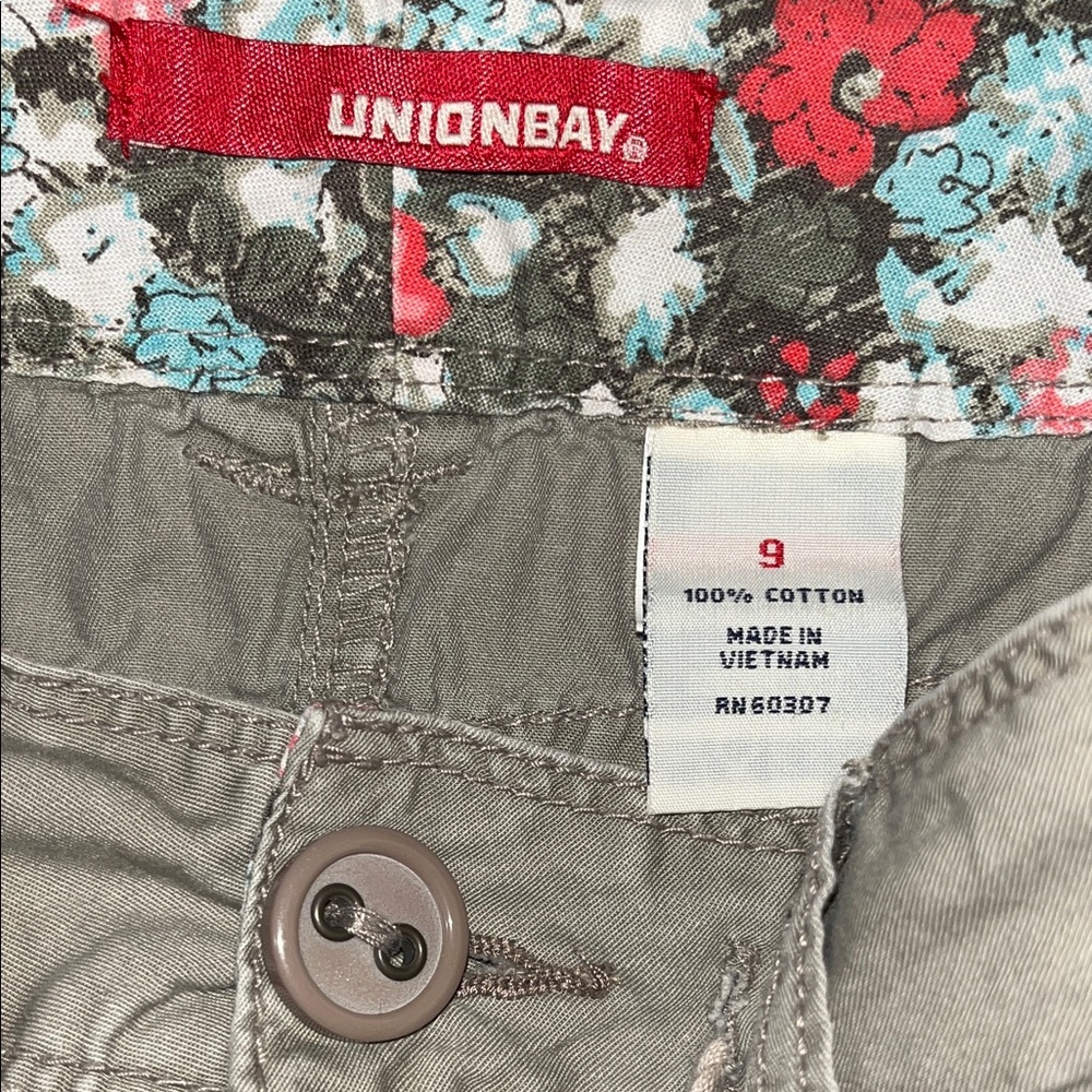 Unionbay Cotton Cargo Shorts Size 9 - Picture 2 of 10